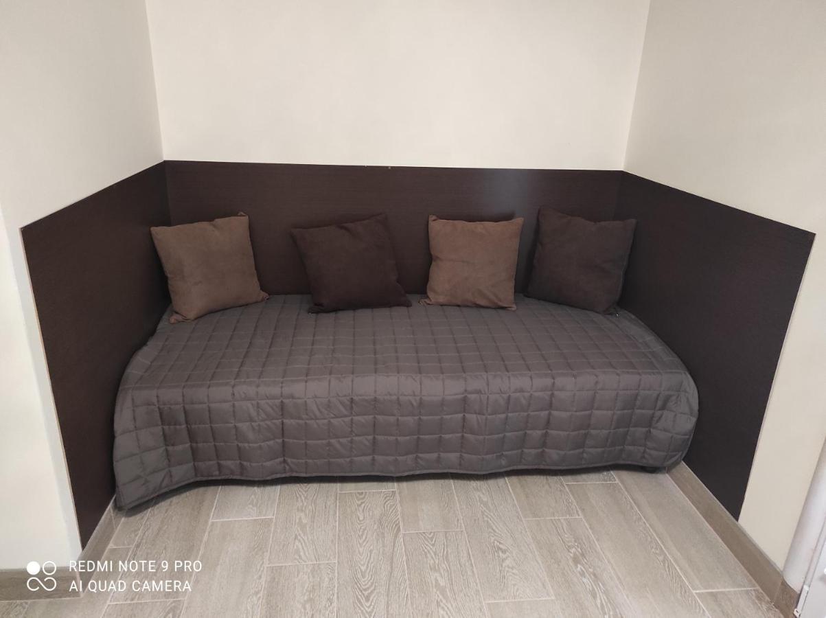 Nestg Guest House Pilipets Luaran gambar