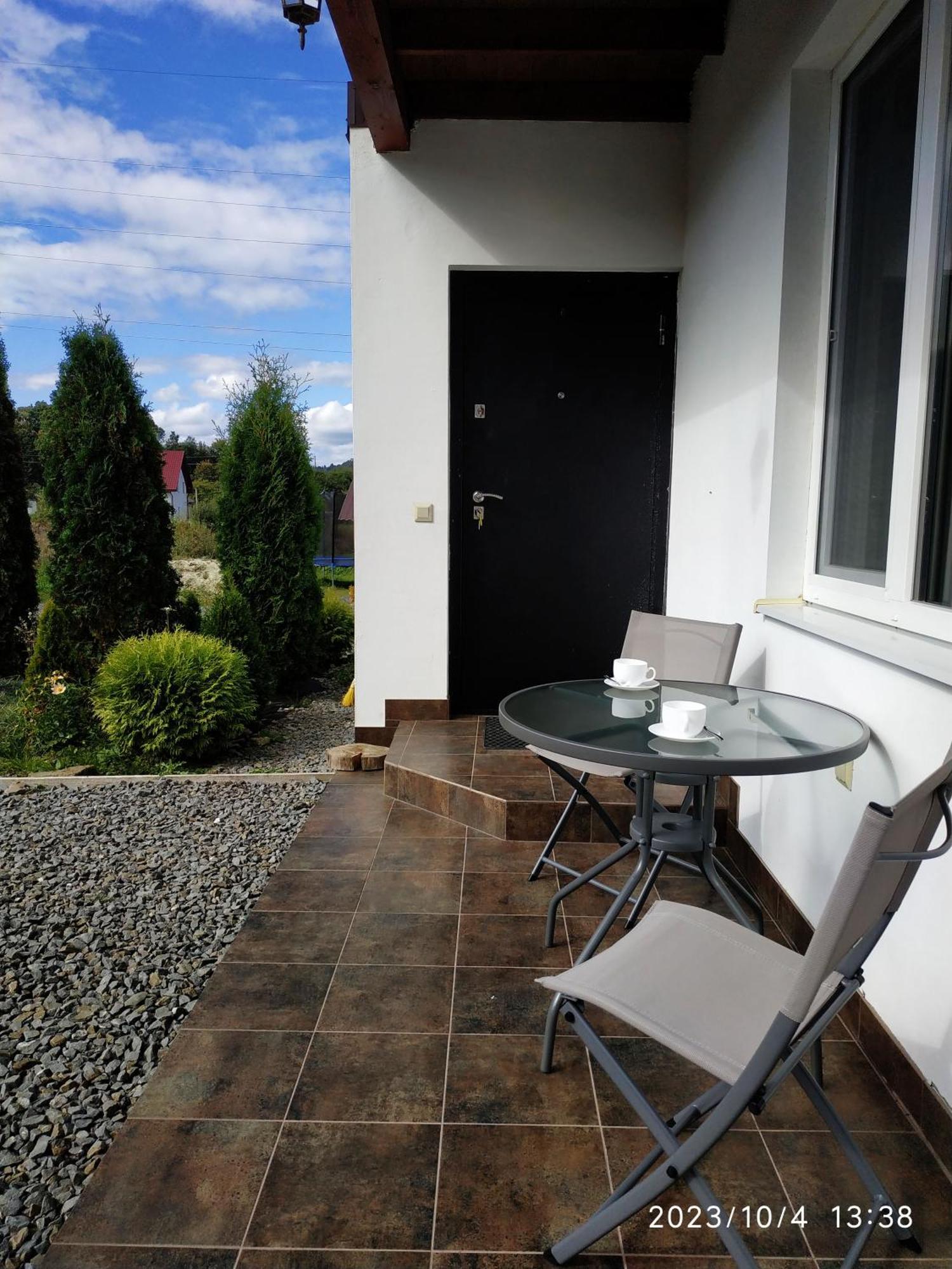 Nestg Guest House Pilipets Luaran gambar
